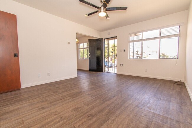 Building Photo - Charming 1 Bedroom / 1 Bath Apartment in Kensington w/ Garage