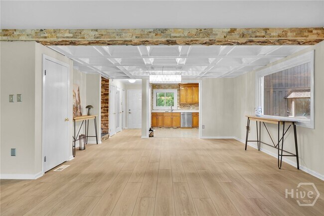 Building Photo - 12502 Apache Ave