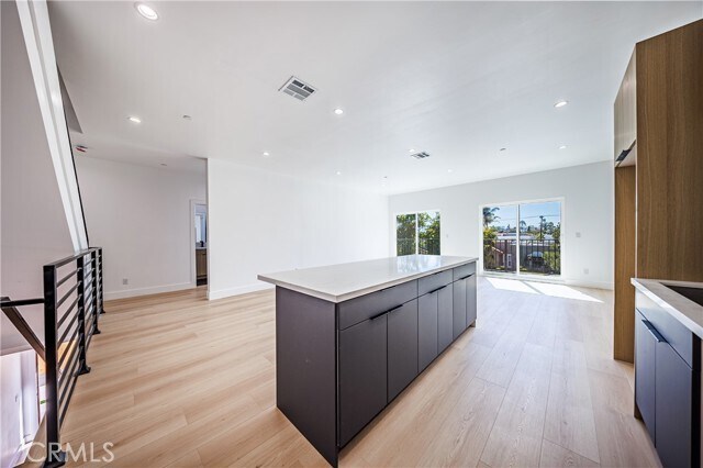 Building Photo - 1332 S Longwood Ave