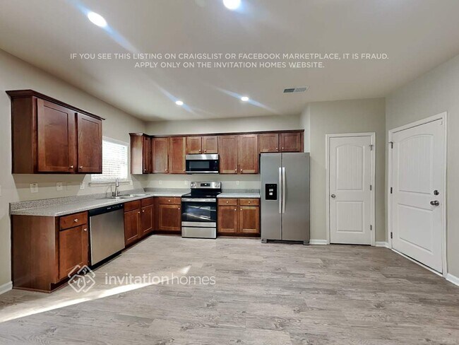 Building Photo - 436 Grenier Terrace NE