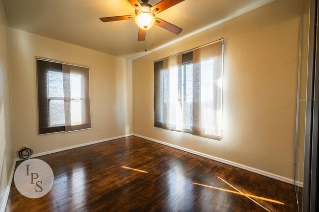 Building Photo - Fresno Westside Farm Home, 3BR/1BA, Built 1925 – Modern Updates!