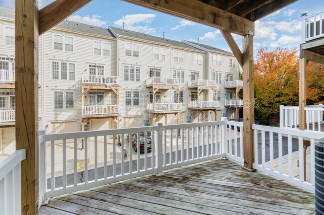 Building Photo - 5675 Harrington Falls Ln