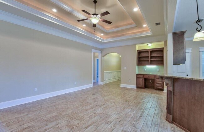 Building Photo - 5869 Halleck Ct