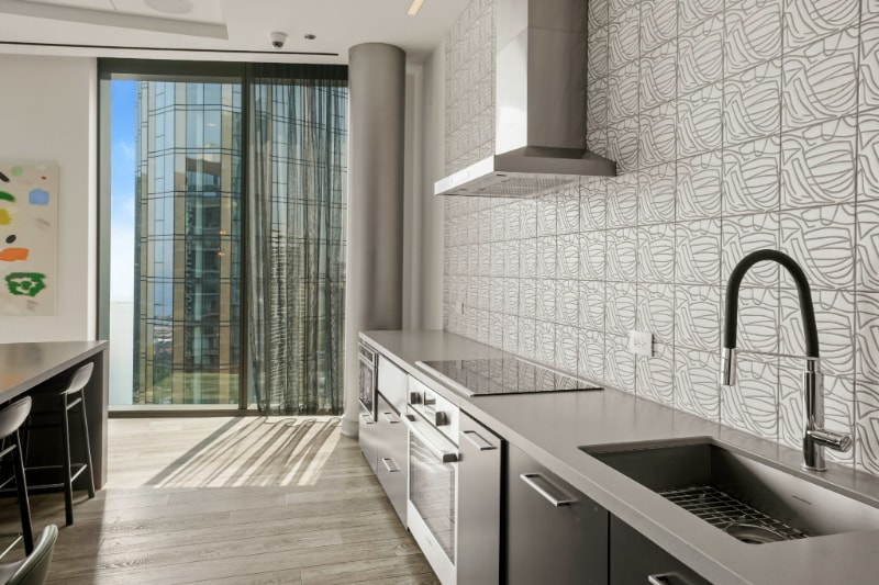 Building Photo - 461 E Waterside Dr