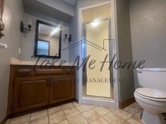 Building Photo - Charming 2-Bed, 2-Bath Duplex in South Springfield – Prime Location!