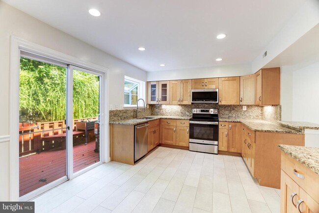 Building Photo - 2135 Derby Ridge Ln