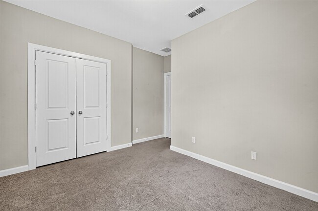 Building Photo - 6014 Dark Kite Trl