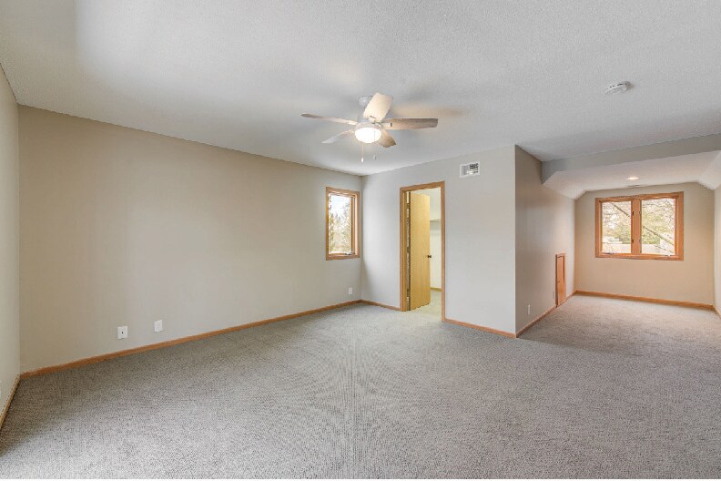 Building Photo - 65 Hackberry Hill