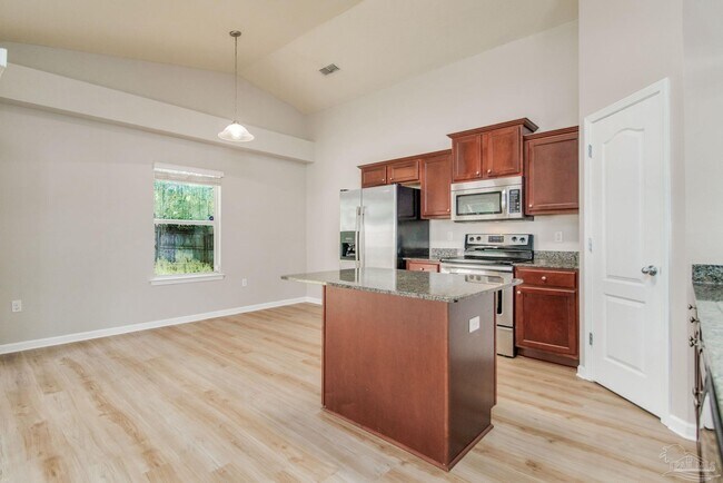 Building Photo - 7933 Nalo Creek Loop