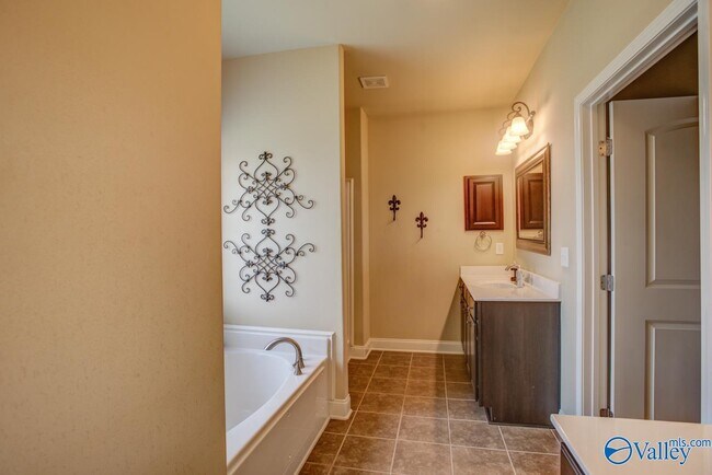 Building Photo - 200 Brighton Park Way