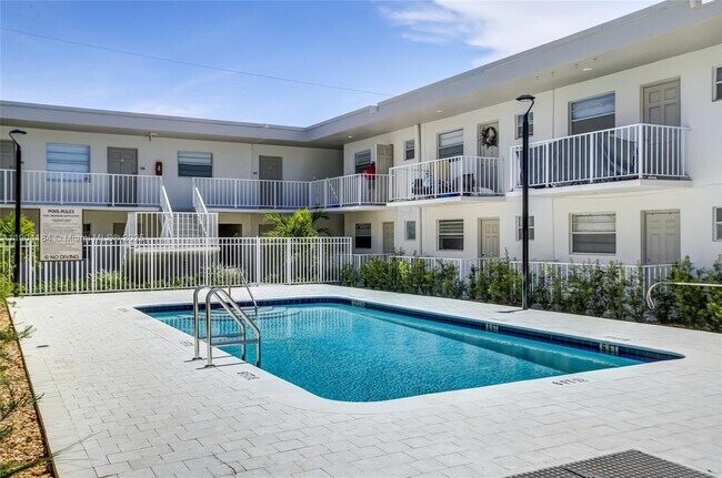 Building Photo - 1720 Cleveland St