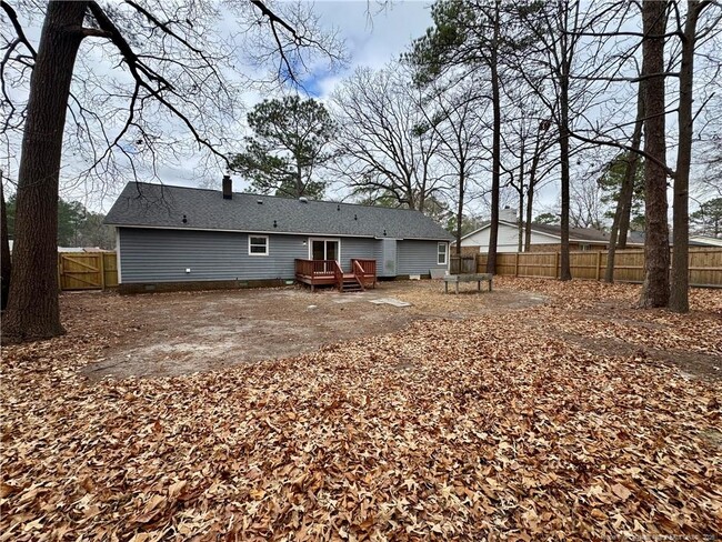 Building Photo - 7031 Calamar Dr
