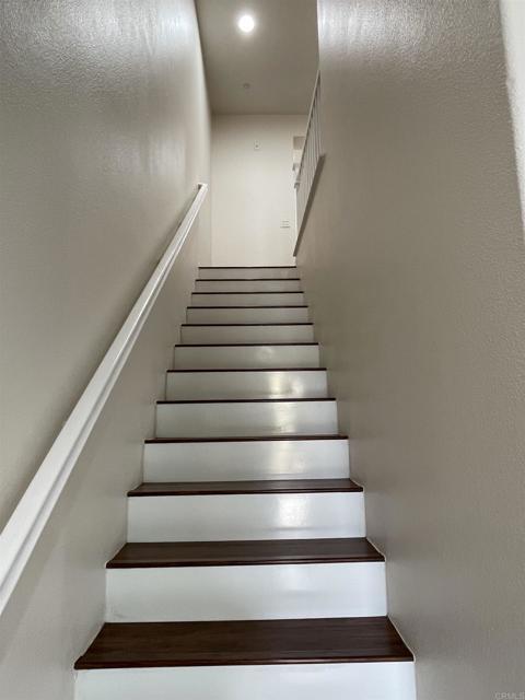 Building Photo - 2208 Pasadena Ct