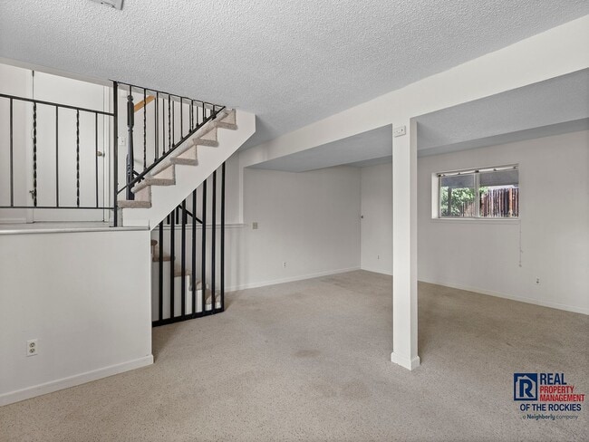 Building Photo - Beautiful & Bright Home in South West Fort Collins!