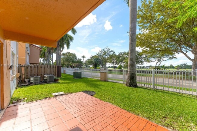 Building Photo - 14260 SW 57th Ln