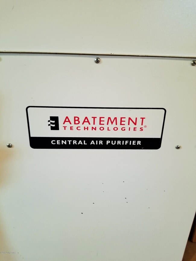 Building Photo - 8203 Camberley Dr