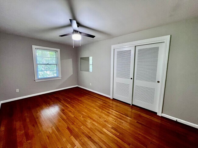 Building Photo - STUNNING home with fully finished BASEMENT!!!
