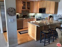 Building Photo - 415 Montana Ave