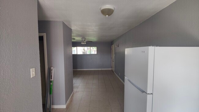 Building Photo - 1724 Laurie St