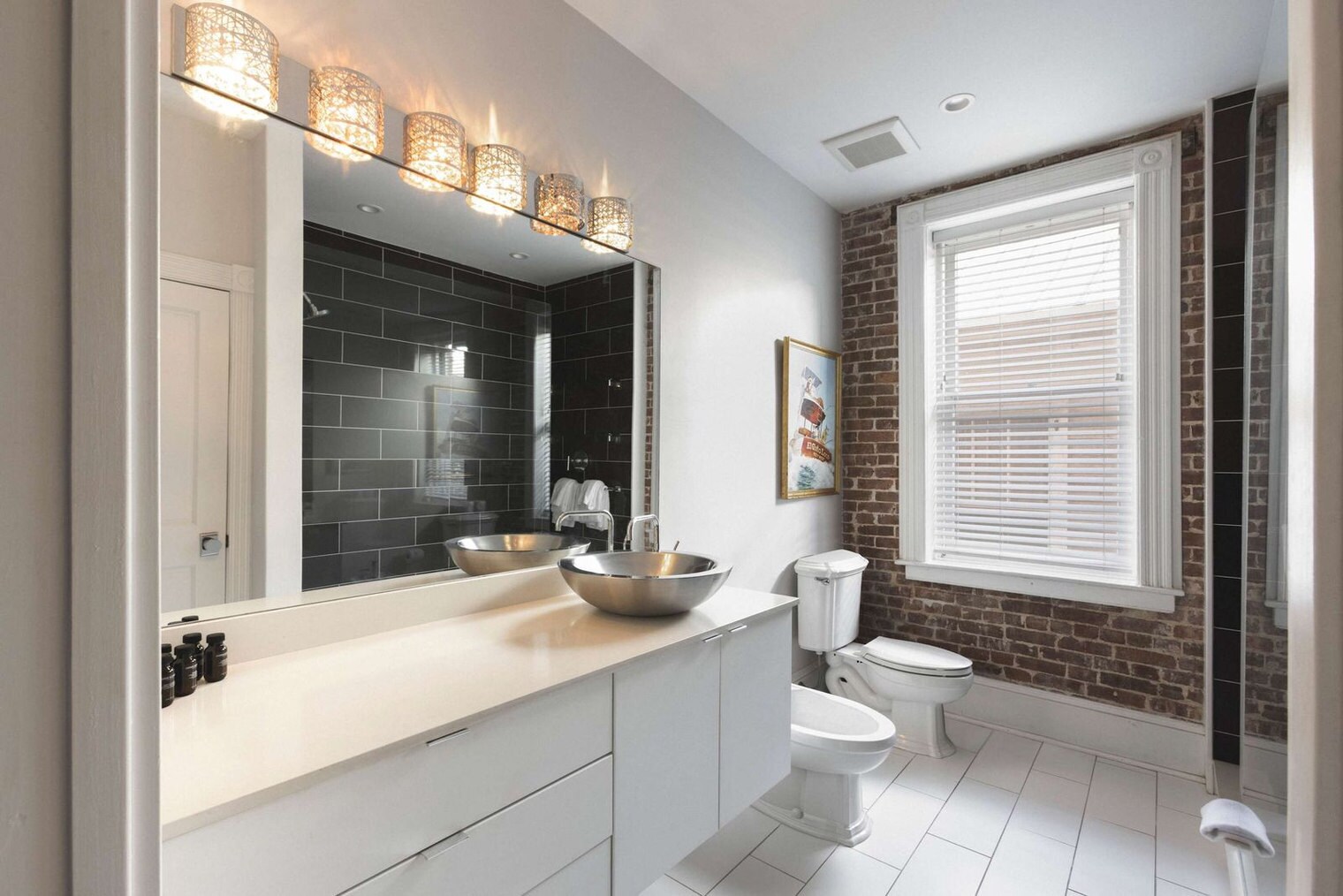 Building Photo - 536 Fleming St