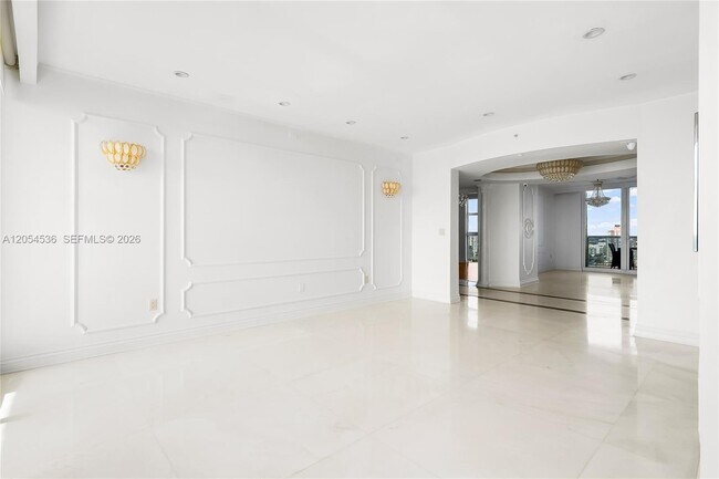 Building Photo - 19111 Collins Ave