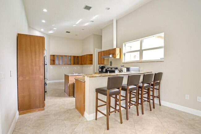 Building Photo - 14094 43rd Rd N