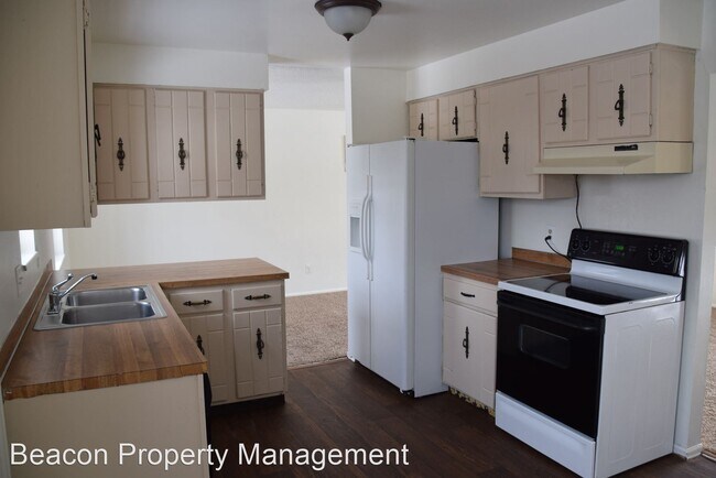Building Photo - 3 br, 2 bath House - 7538 S. Holland Ct.