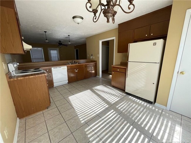 Building Photo - 5736 Waters Edge Dr