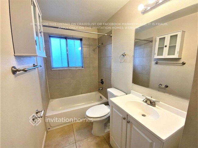 Building Photo - 5511 Revere St