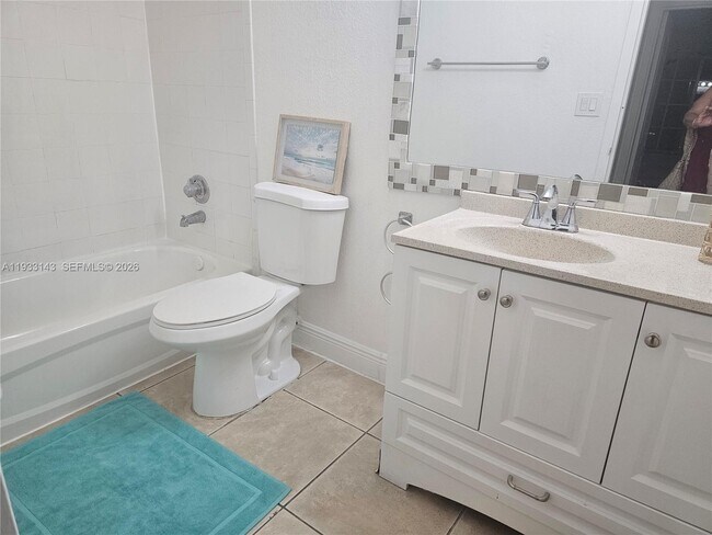 Building Photo - 5122 NW 79th Ave