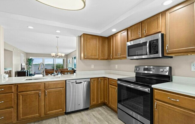 Building Photo - 200 S Sykes Creek Pkwy
