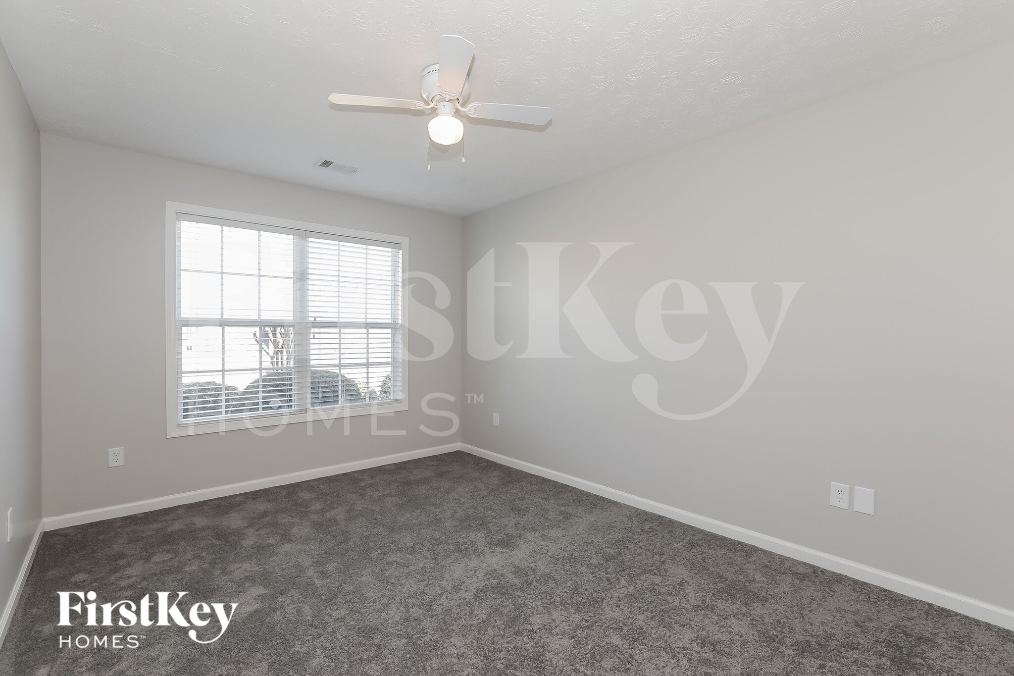 Building Photo - 715 Sandstone Trail