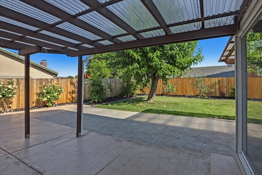 Building Photo - 2916 Biddleford Dr