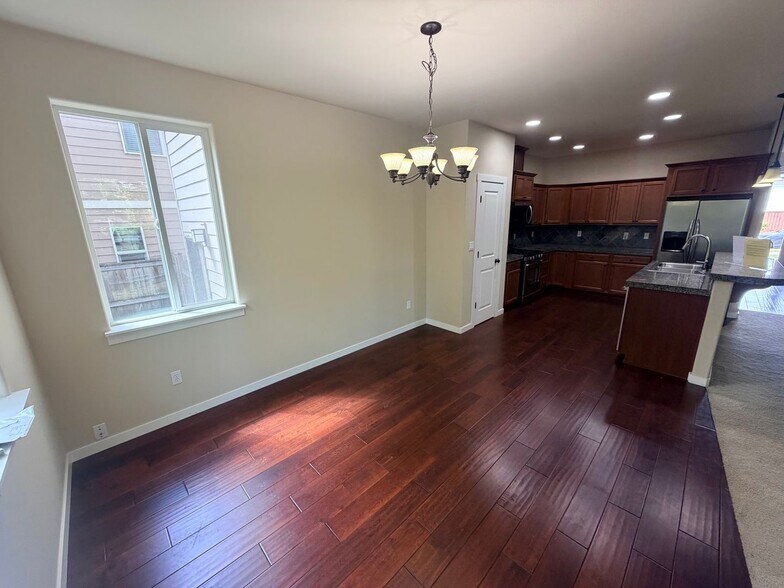 Building Photo - 14660 SW Mulberry Dr