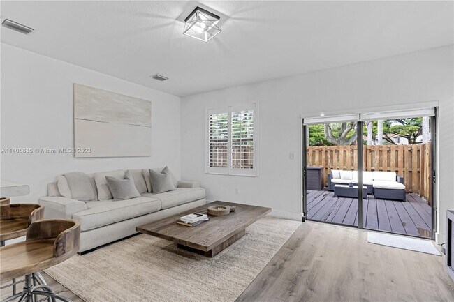 Building Photo - 15071 SW 113th Ter