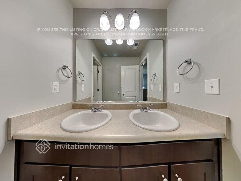 Building Photo - 349 Wood Point Way