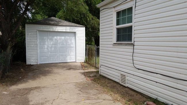 Building Photo - 2212 Ward St