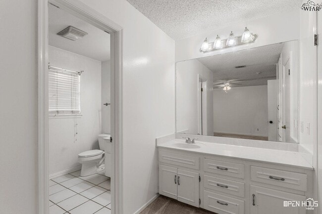 Building Photo - 5639 Johnson Rd