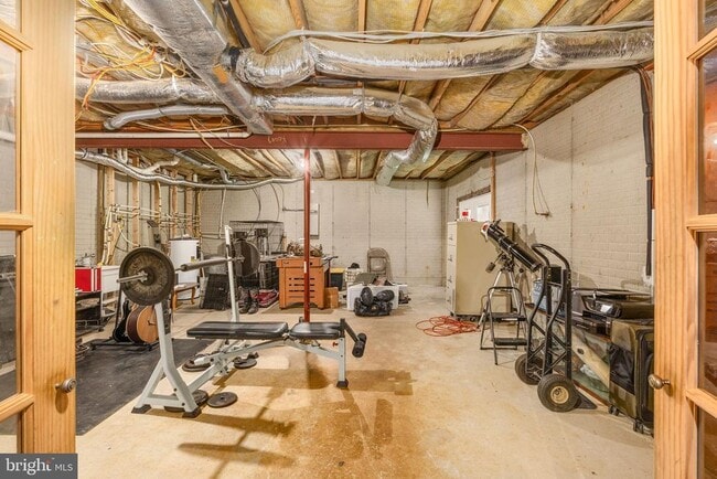 Building Photo - 8314 Myrtle Ln