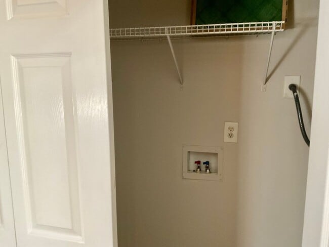 Building Photo - 382 TURNER St