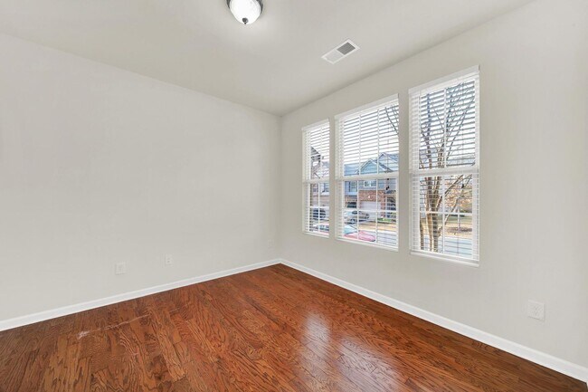 Building Photo - Beautiful Townhome in Indian Land