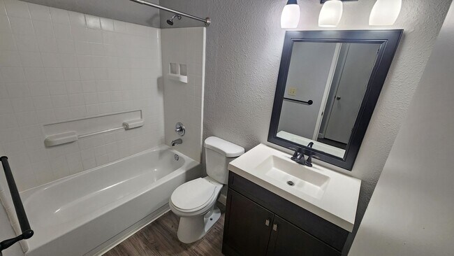 Building Photo - 2585 Duet Dr