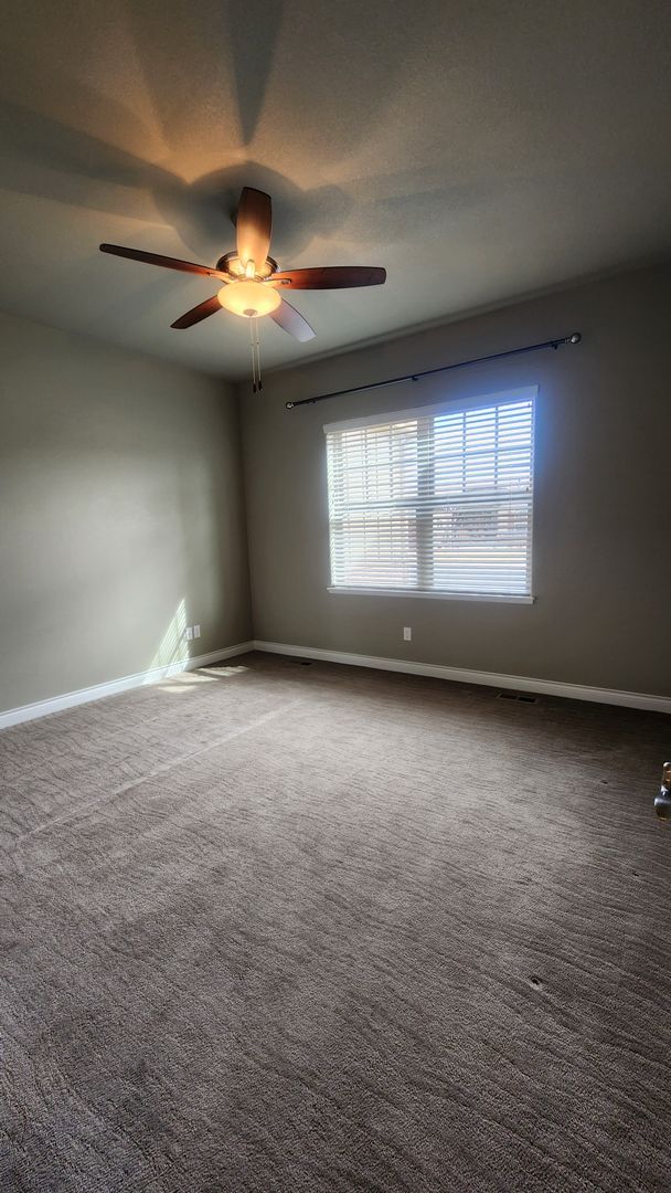 Building Photo - Amazing patio home for lease