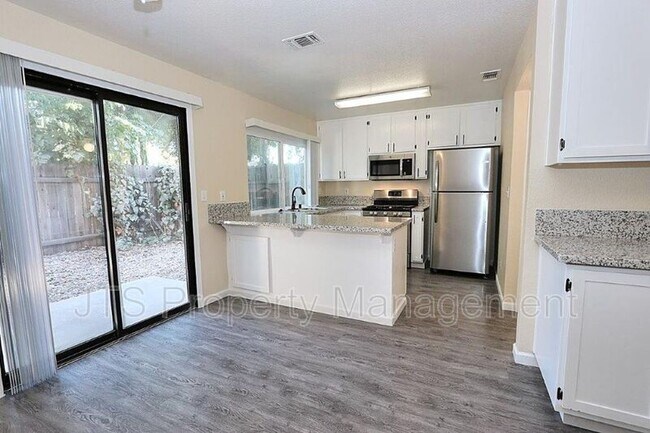 Building Photo - 5828 Alorn Ln