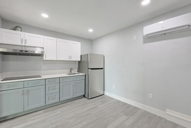 Building Photo - 3774 Clavelita St