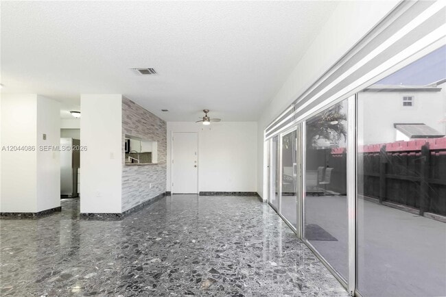 Building Photo - 9044 SW 148th Ct