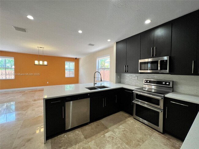 Building Photo - 8034 NW 111th Ct