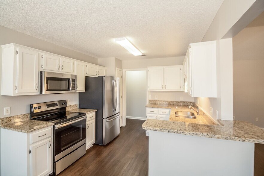 Building Photo - 9986 Cameron Ridge TR