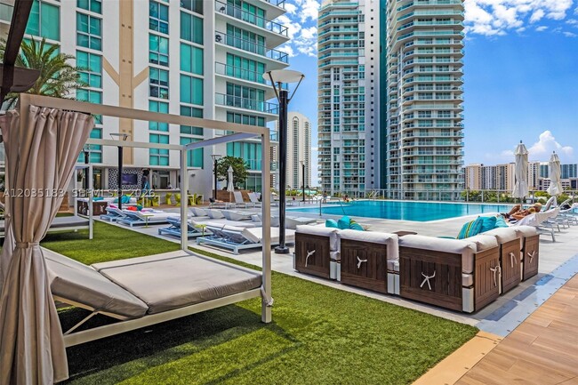 Building Photo - 330 Sunny Isles Blvd