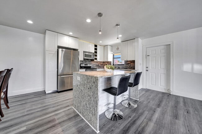 Building Photo - 516 Osprey Dr